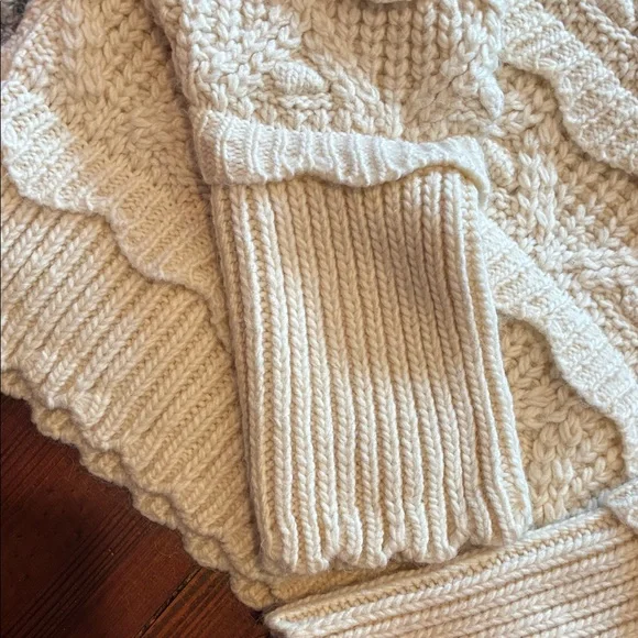 H&M Textured Cream Sweater - Picture 2 of 5